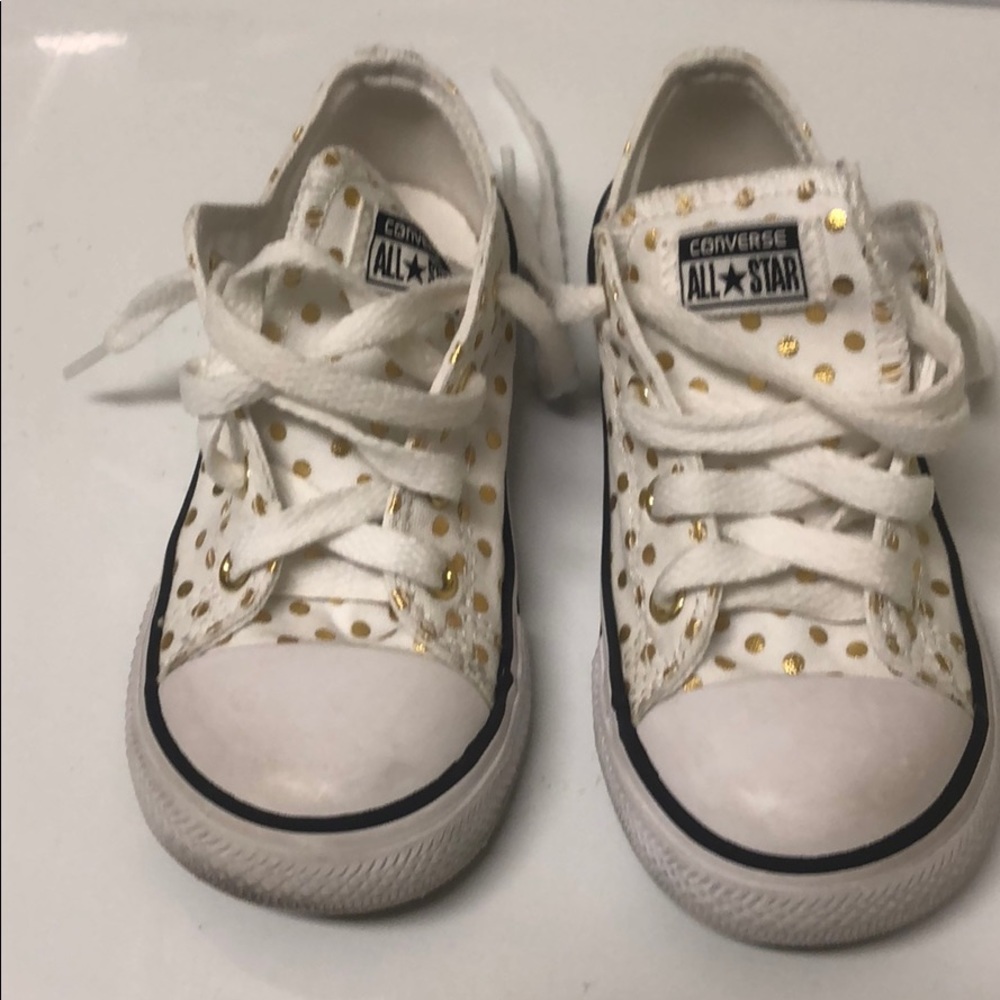 Girls converse